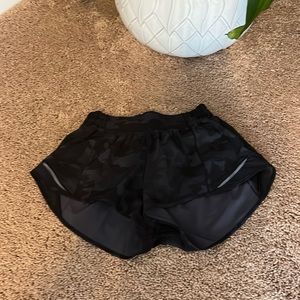 Lululemon Hotty Hot Shorts Camo Size 6